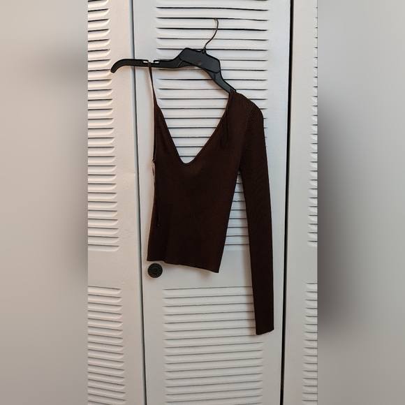Zara Asymmetrical Top - Picture 1 of 2